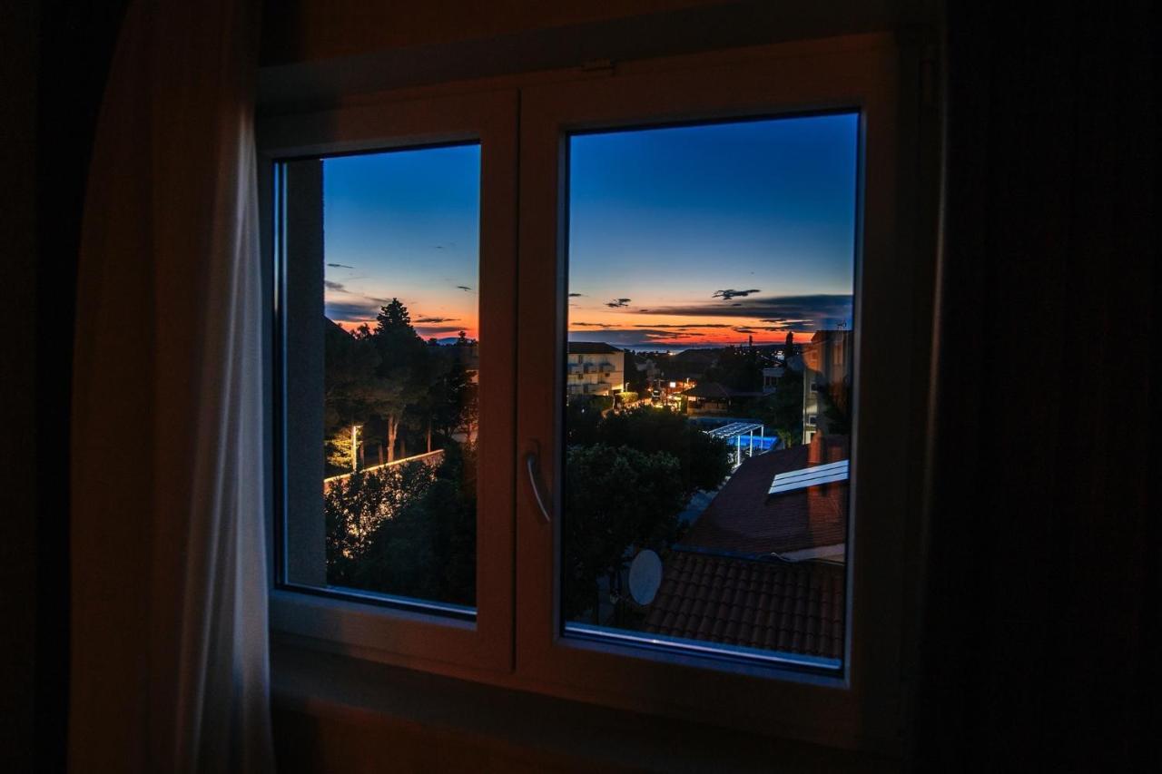 Hotel Terra Novalja Buitenkant foto